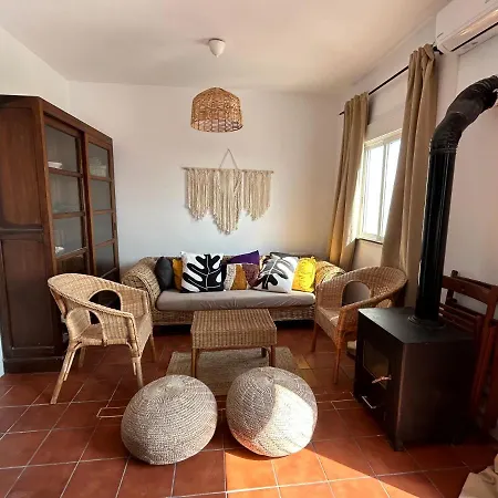 Casa Martin Calle Cadiz, Vivienda Frente Al Mar En La Calle Cadiz En Conil Conil De La Frontera